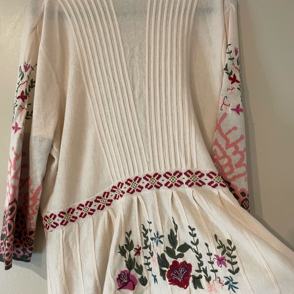 Sahalie Pink and Cream Floral Cardigan - Picture 4 of 4